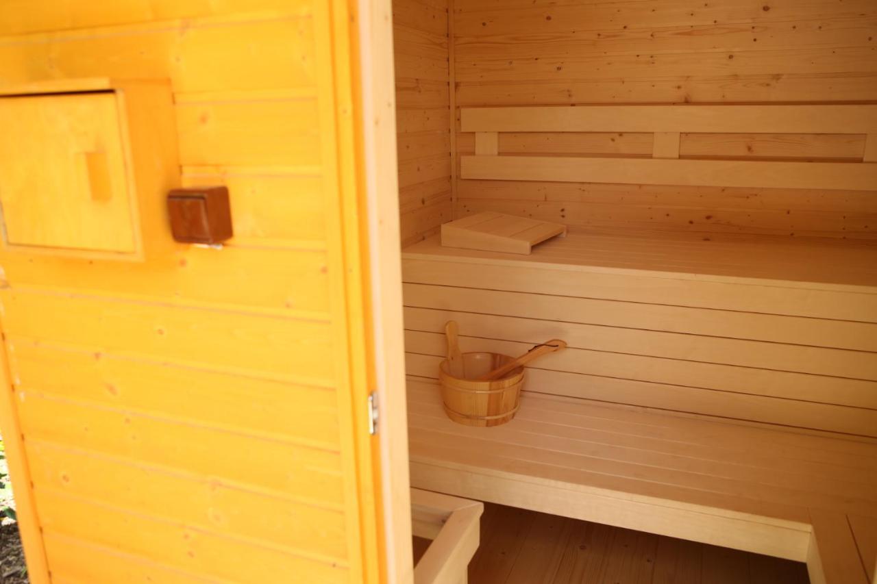 Hunyadi Panzio-Apartman Makó Eksteriør billede