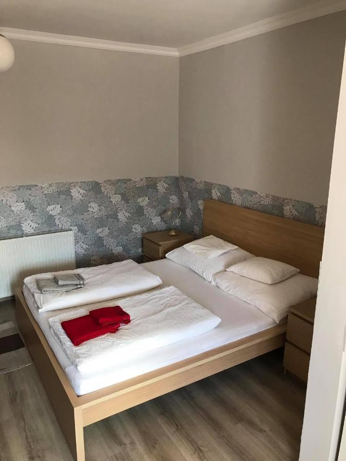 Hunyadi Panzio-Apartman Makó Eksteriør billede