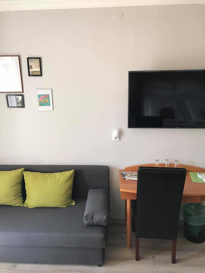 Hunyadi Panzio-Apartman Makó Eksteriør billede