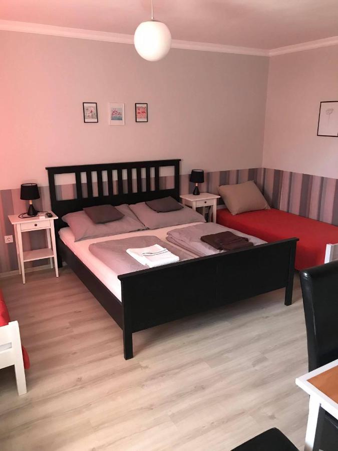 Hunyadi Panzio-Apartman Makó Eksteriør billede