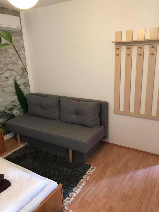 Hunyadi Panzio-Apartman Makó Eksteriør billede