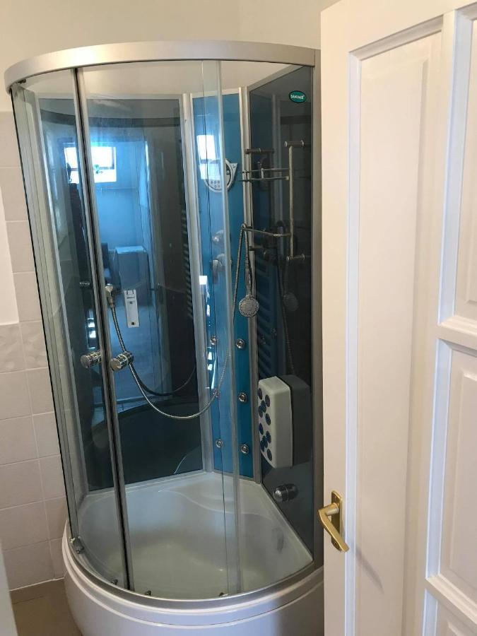 Hunyadi Panzio-Apartman Makó Eksteriør billede