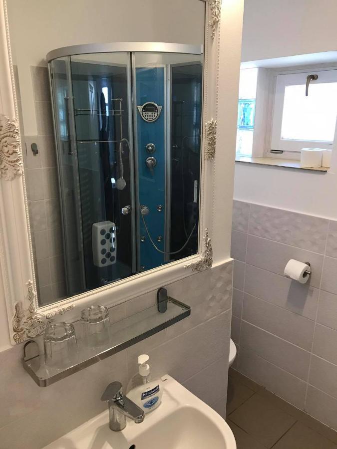 Hunyadi Panzio-Apartman Makó Eksteriør billede