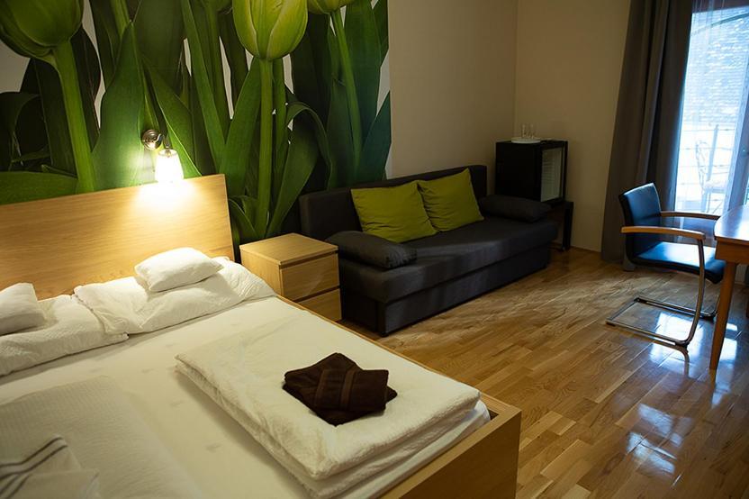Hunyadi Panzio-Apartman Makó Eksteriør billede