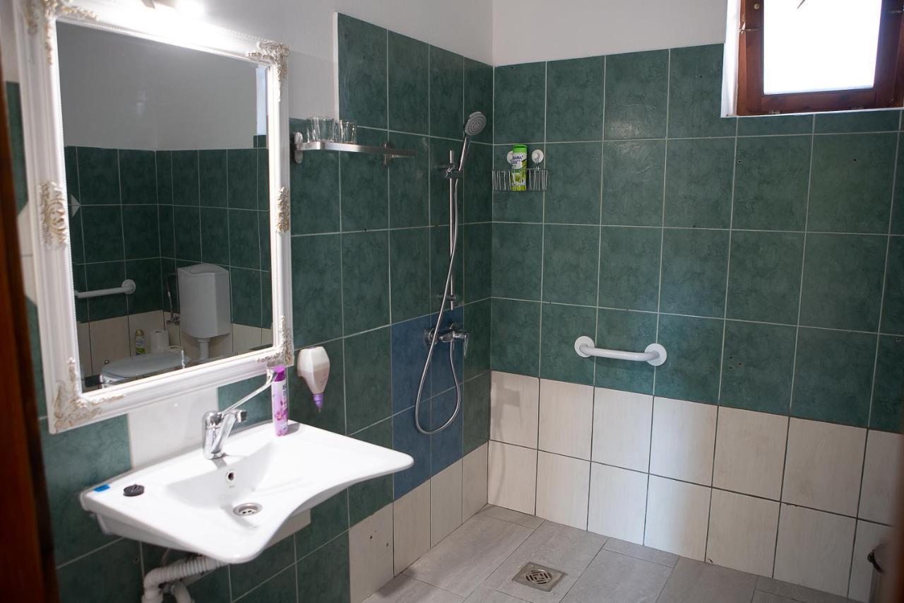 Hunyadi Panzio-Apartman Makó Eksteriør billede
