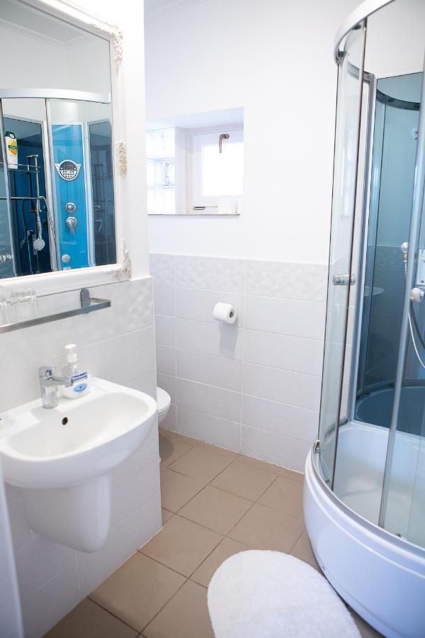 Hunyadi Panzio-Apartman Makó Eksteriør billede
