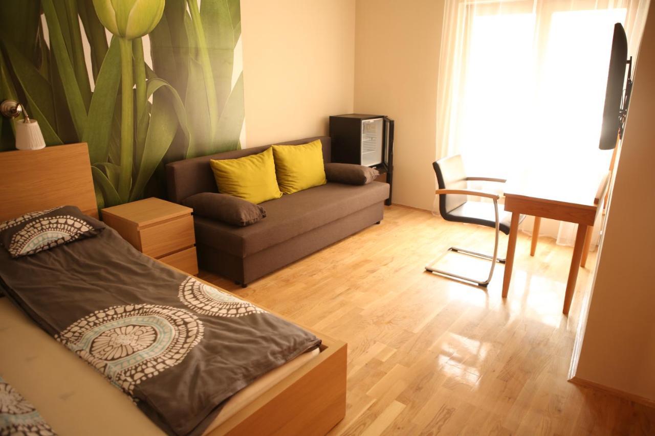 Hunyadi Panzio-Apartman Makó Eksteriør billede