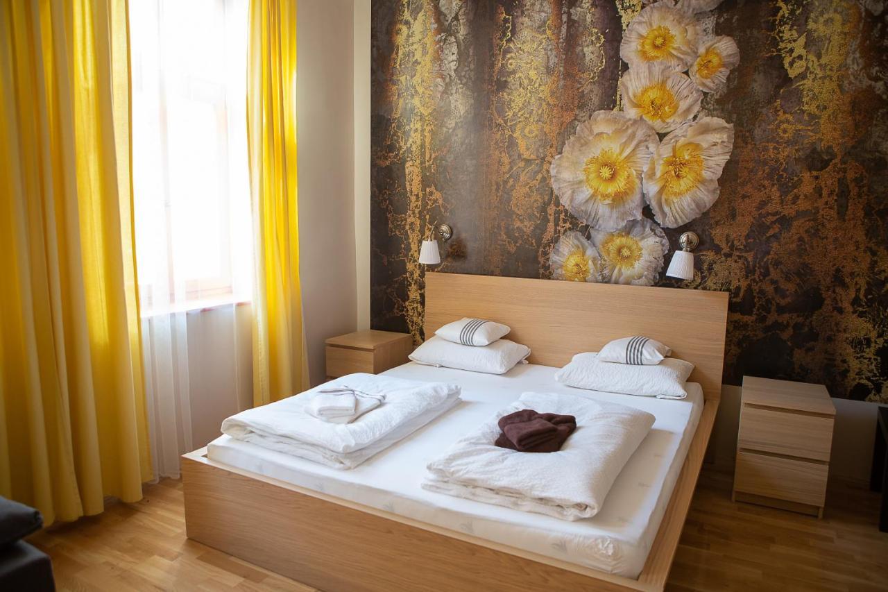 Hunyadi Panzio-Apartman Makó Eksteriør billede